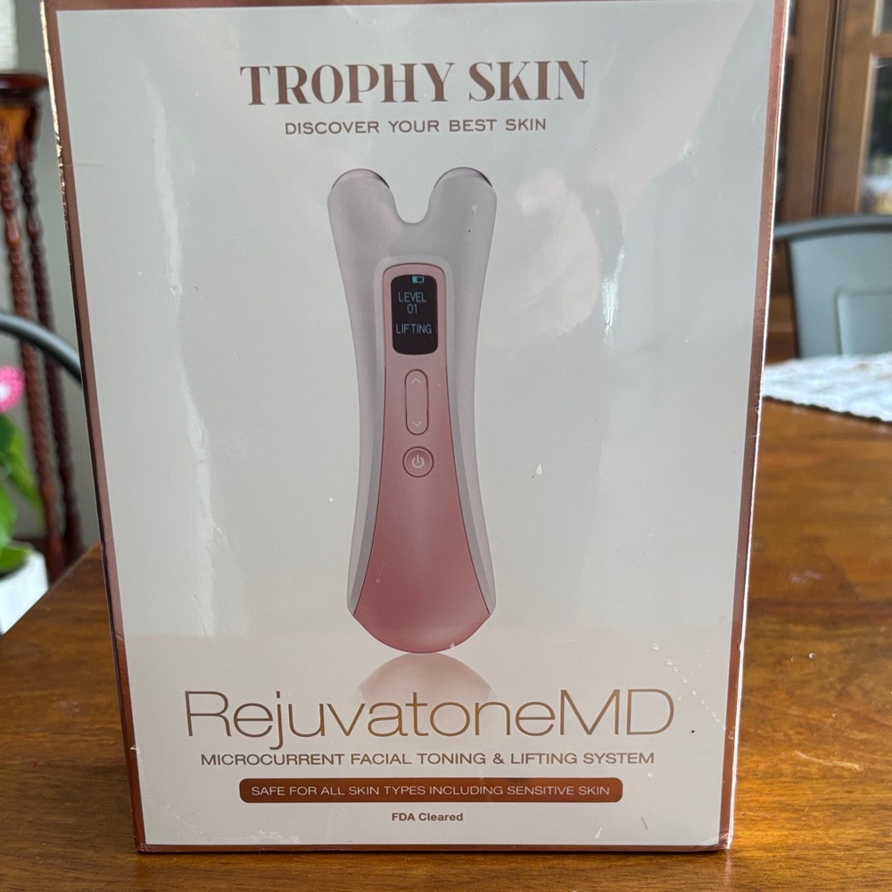 RejuvatoneMD Microcurrent Facial Toning Device - Pink